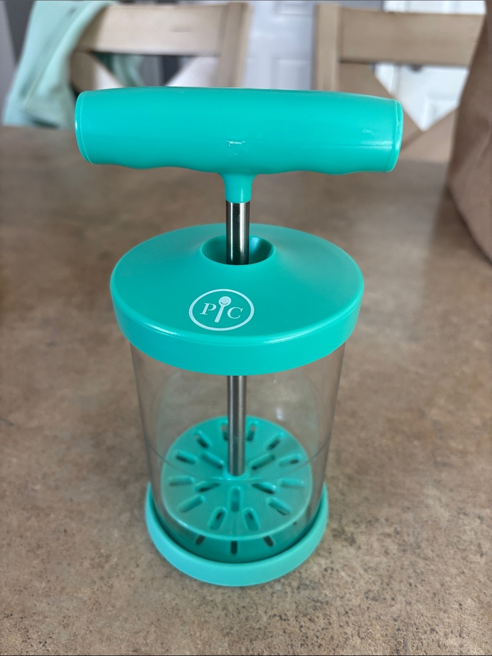 Pampered chef whipped cream maker.